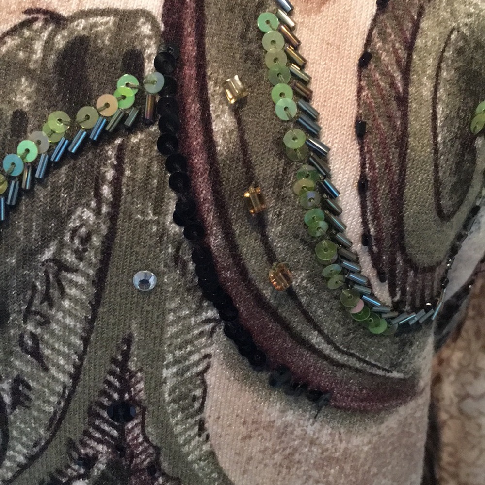 Sweater - Picture 2 of 4